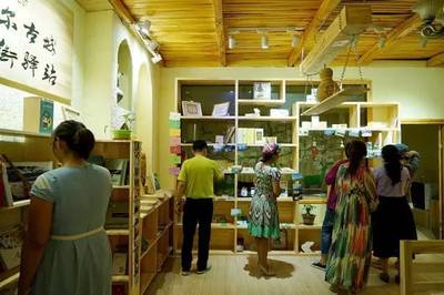 絲路新驛 探訪喀什異域風情主題郵局，解鎖郵政文化與展覽服務新體驗